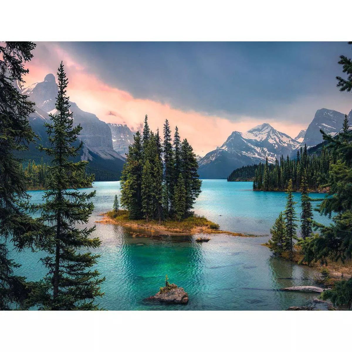 Spirit Island, Canada 2000 Piece Puzzle