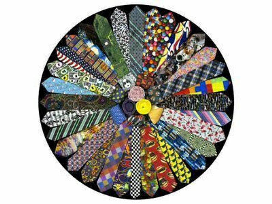 It's A Tie! 500 Piece Round Puzzle