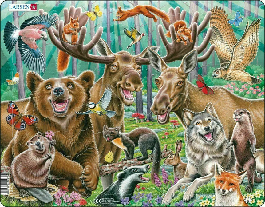 Happy Forest Selfie 42 Piece Larsen Frame Puzzle