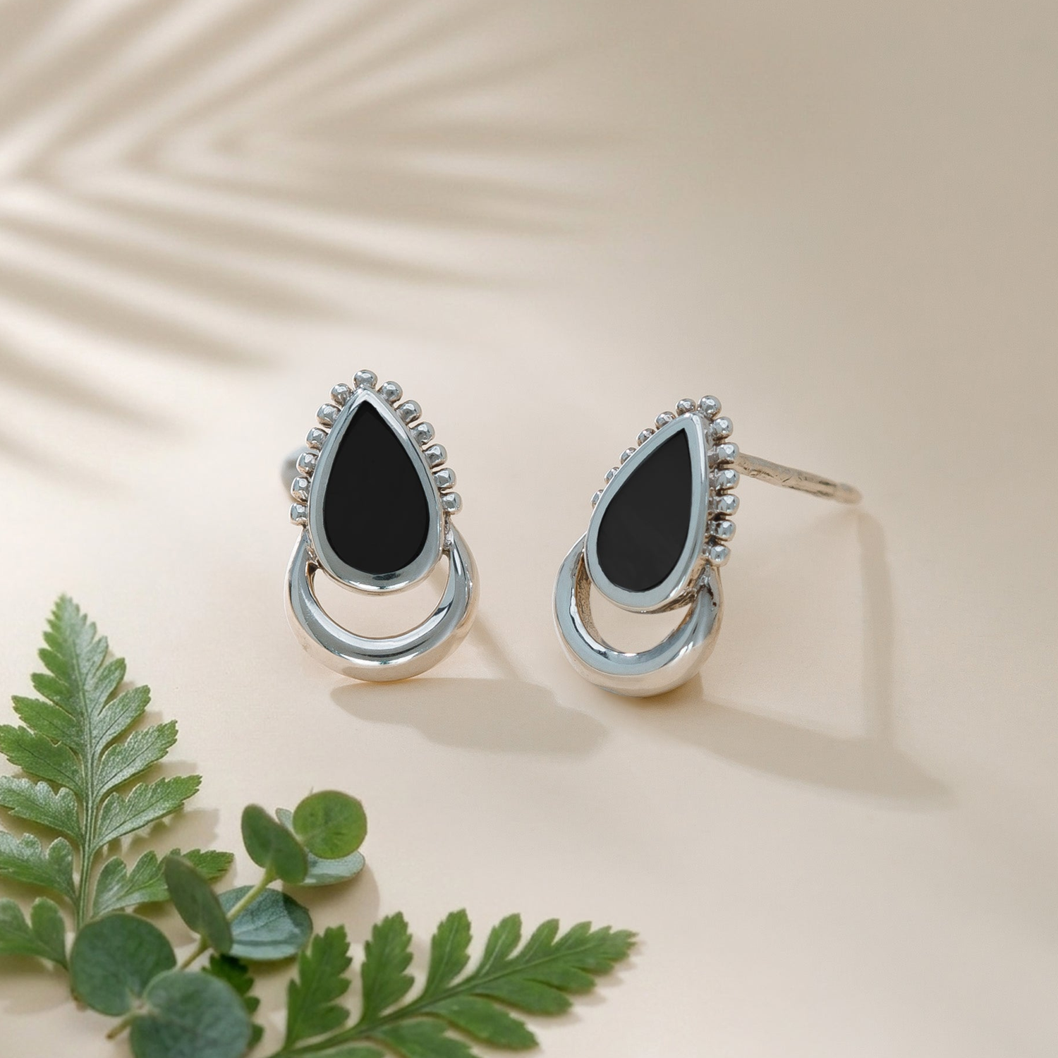 BOMA Halo Teardrop Stud Earrings - Onyx