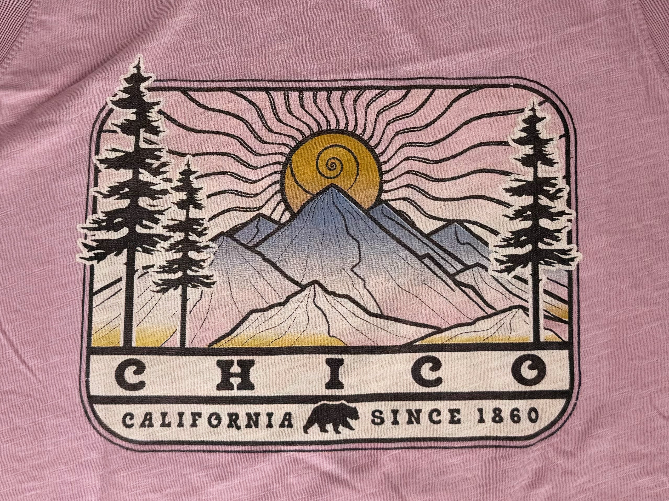 LAKESHIRTS Check up Mountain - Chico Tank Top