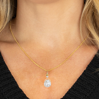 Holly Yashi Delicate Margo Pendant - Cream and Gold