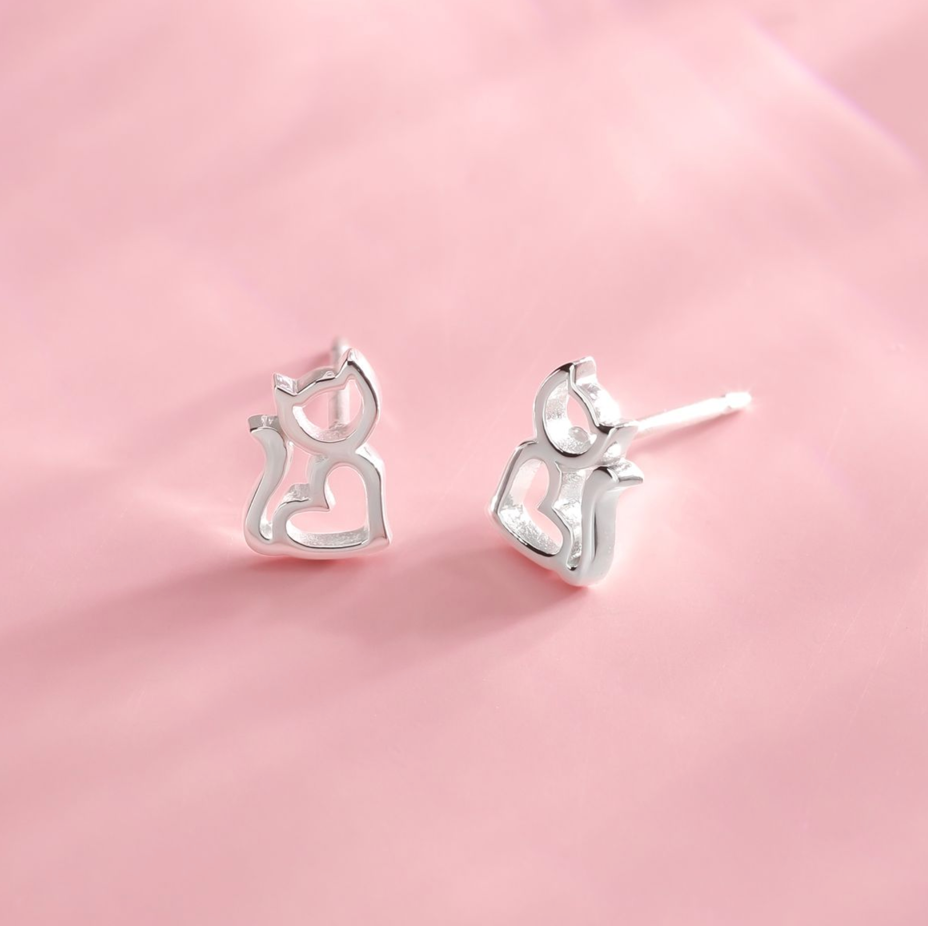 Boma Sterling Silver Heart-Shaped Cat Stud Earrings