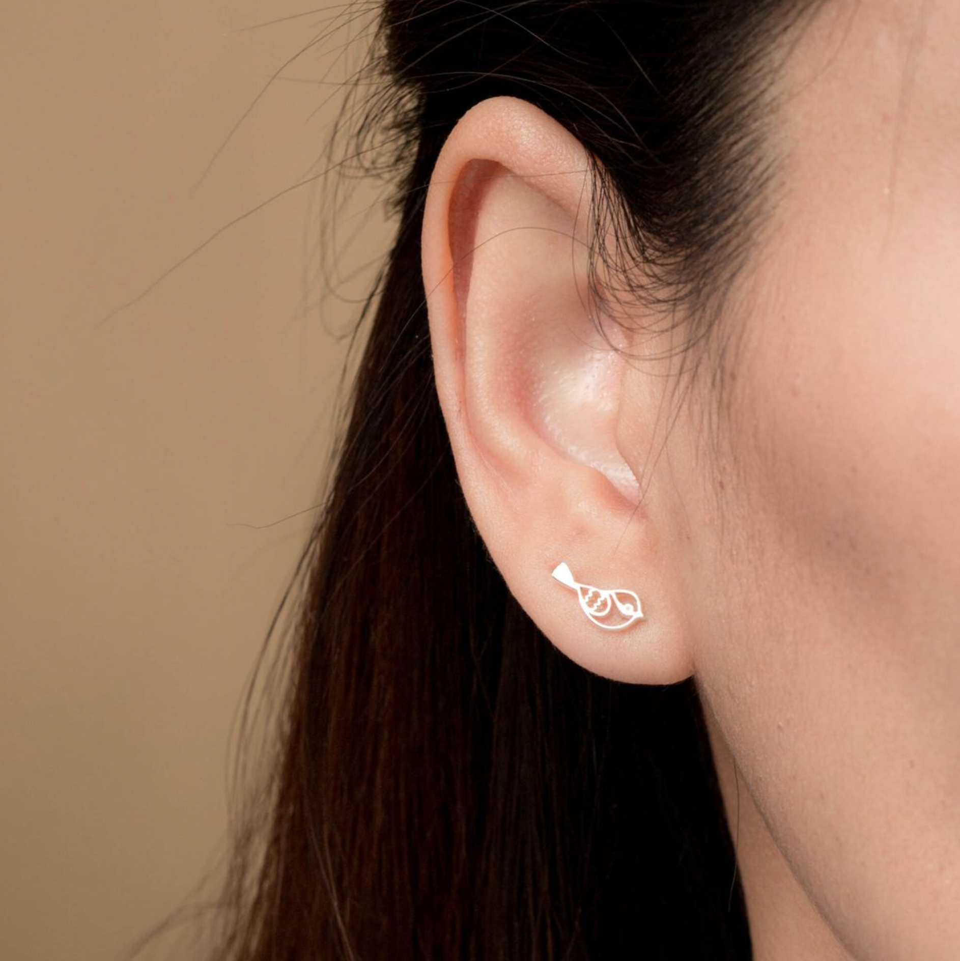 Boma Sterling Silver Robin Bird Outline Stud Earrings