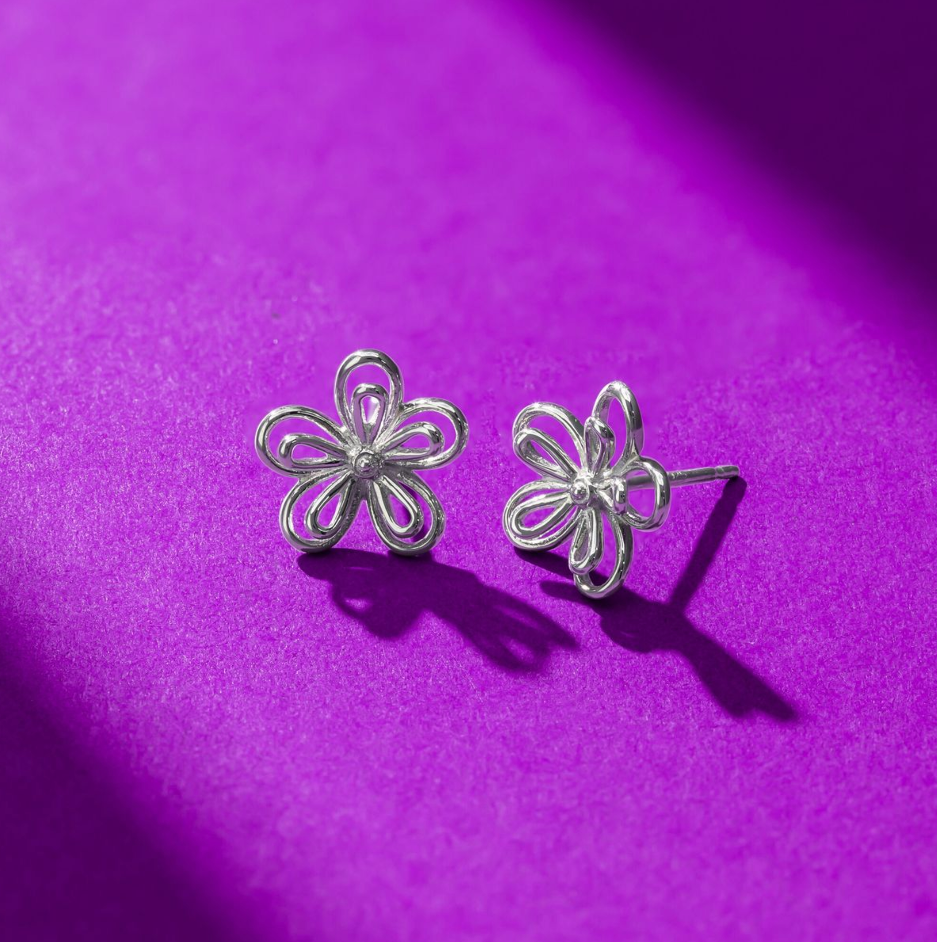 Boma Daisy Outline Stud Earrings