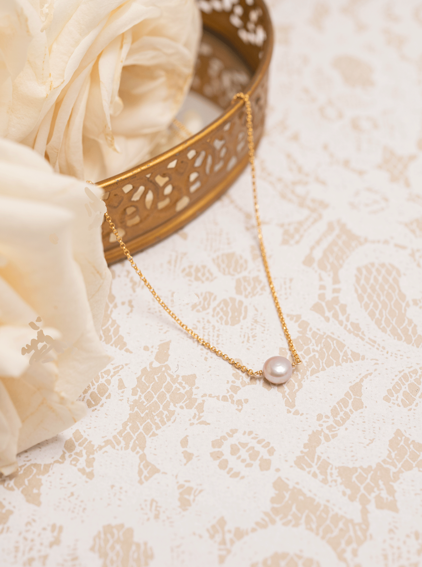 Holly Yashi Marina Pearl Necklace - Gold and Cream