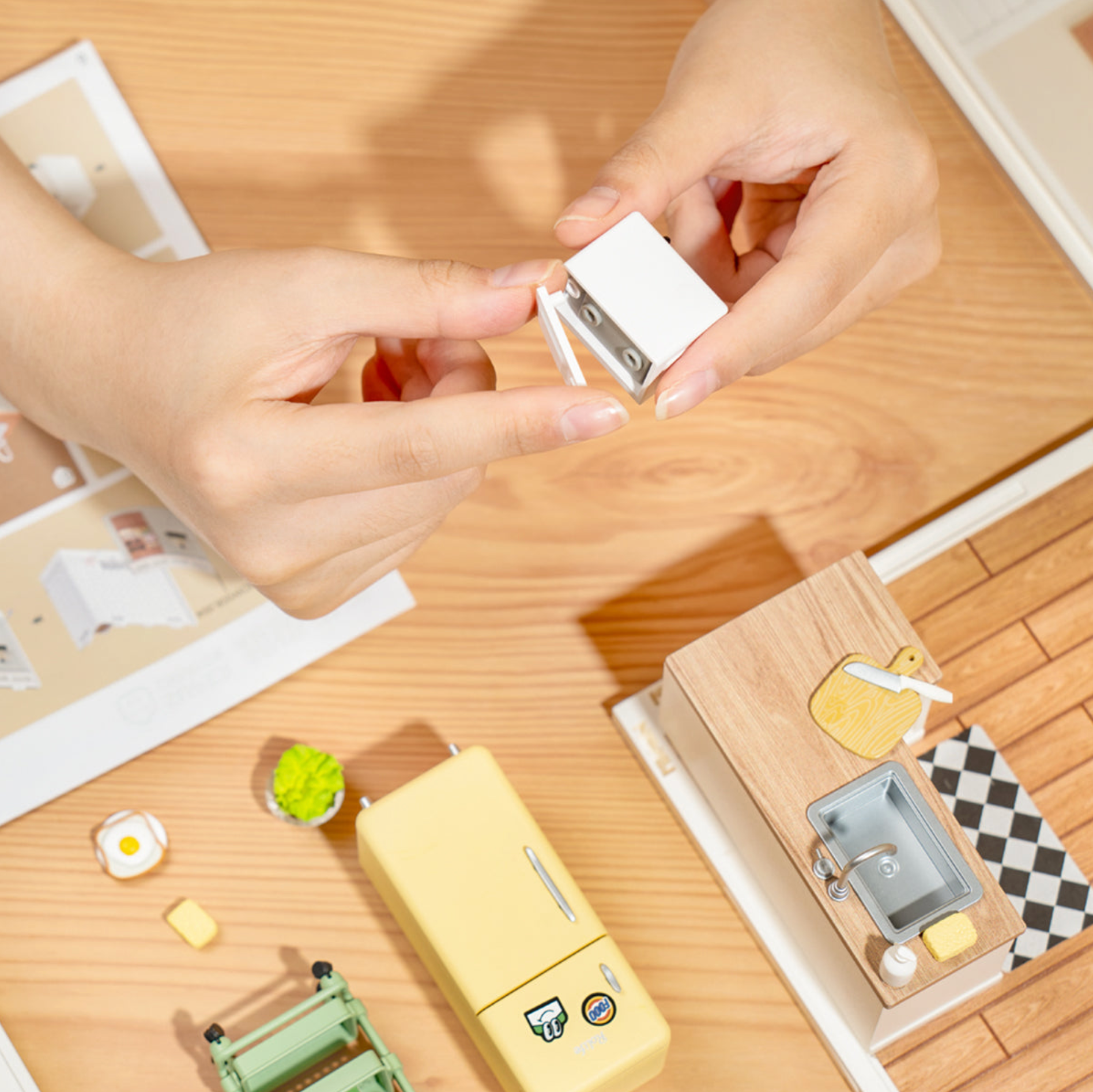 ROBOTIME Happy Meals Kitchen DIY Miniature House - Super Creator