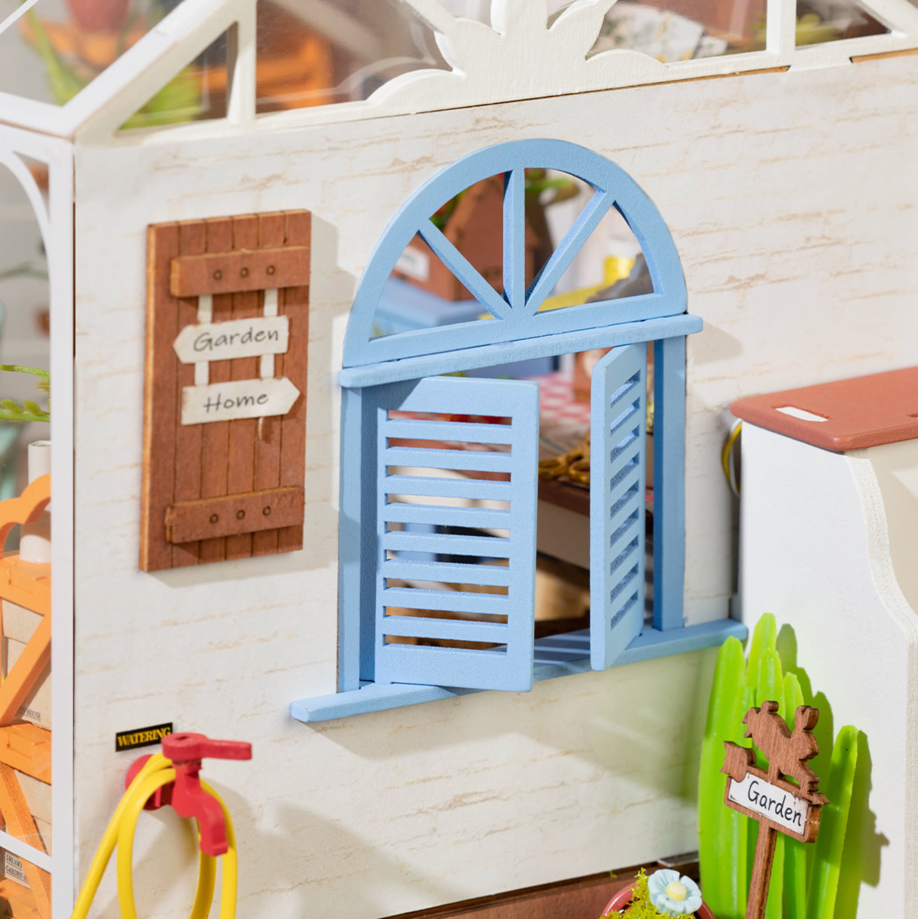 Robotime Dreamy Garden House