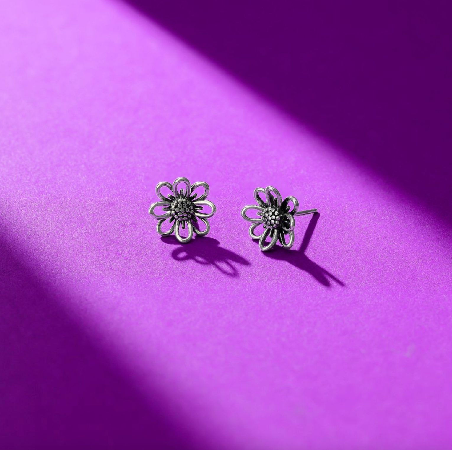 Boma Gerbera Daisy Flower Stud Earrings