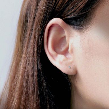 Boma Belle Mini Ball Studs - Small Silver