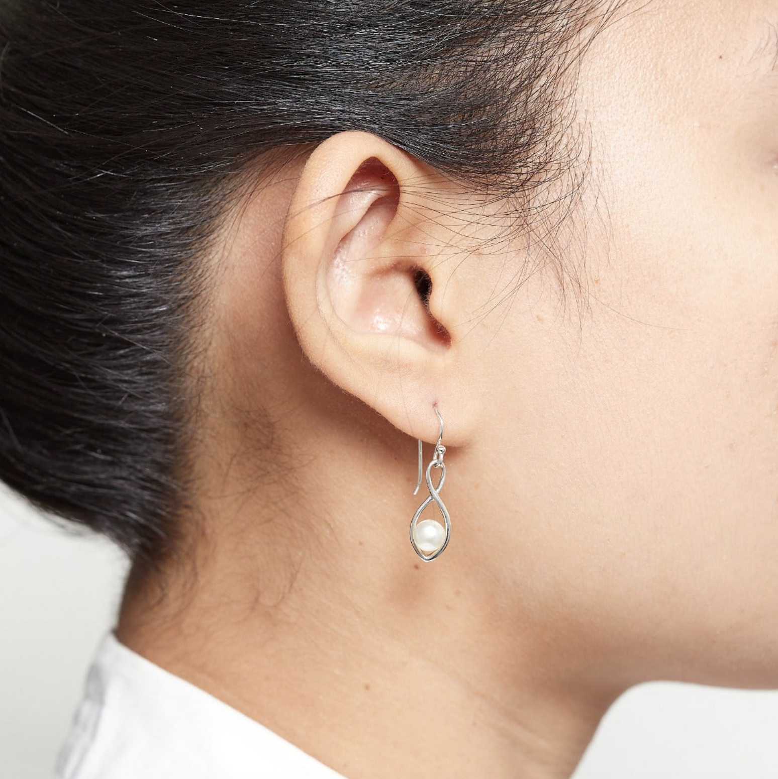 Boma Twisting Pearl Earrings - White