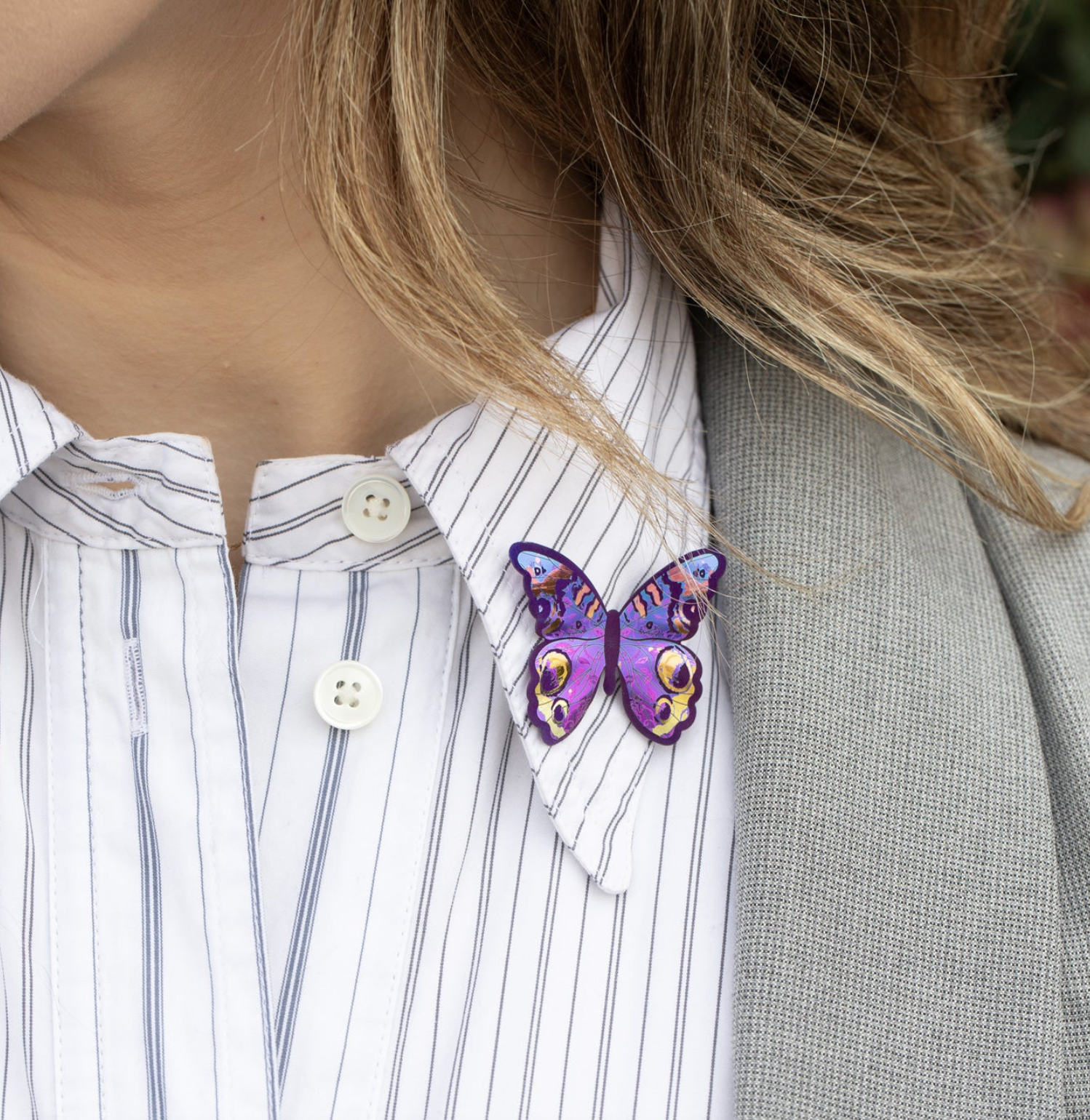 Holly Yashi Mariposa Butterfly Brooch - Violet Skies
