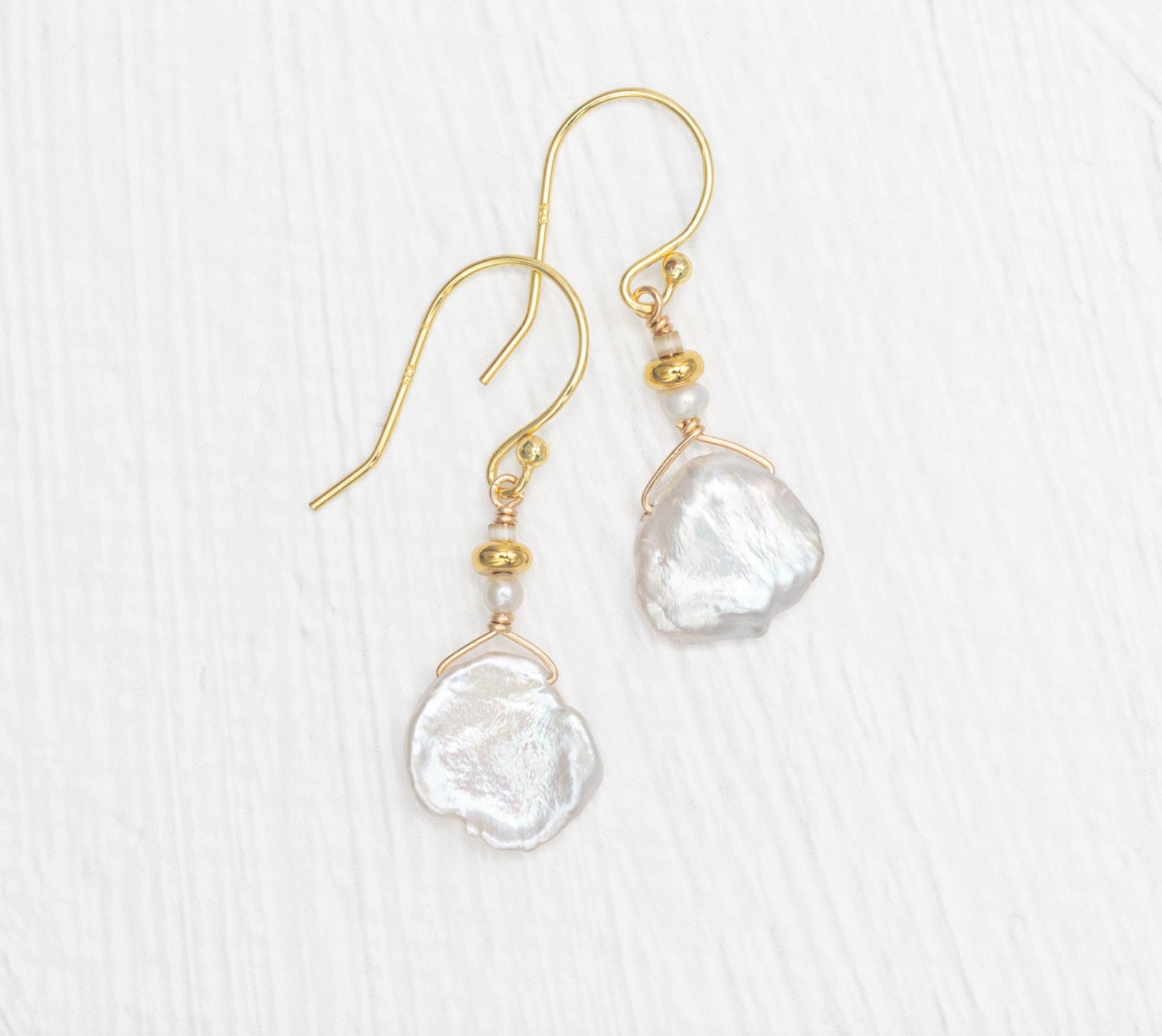 Holly Yashi Delicate Margo Earrings - Cream and Gold
