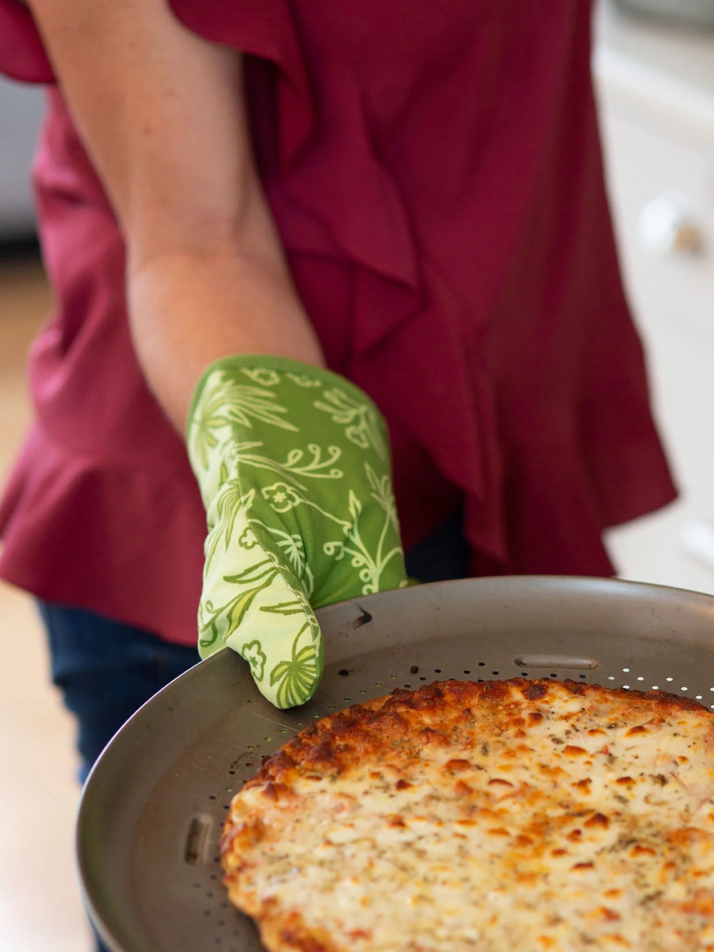 BLUQ The Food Has Weed In It Oven Mitt