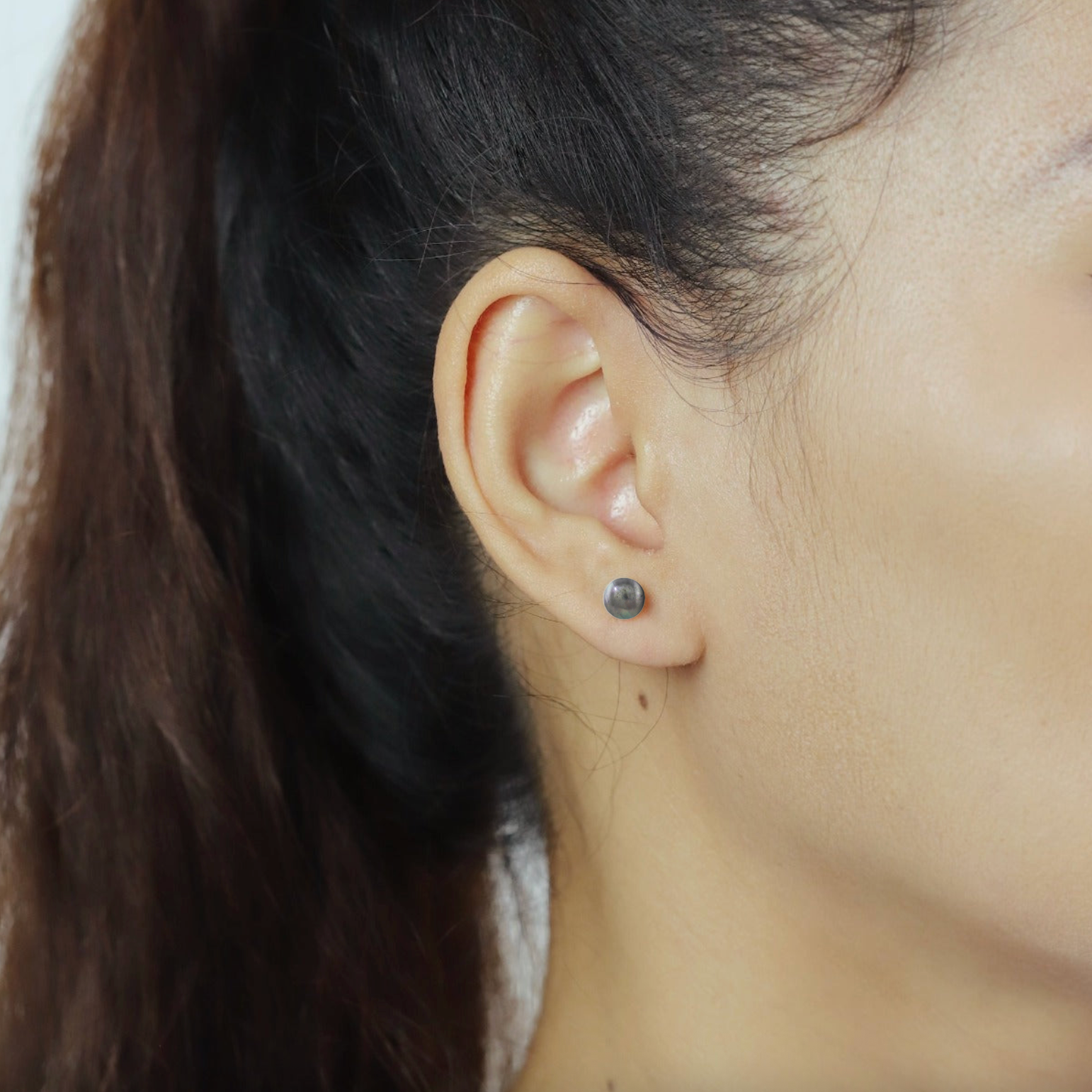 Boma Grey Pearl Stud Earrings