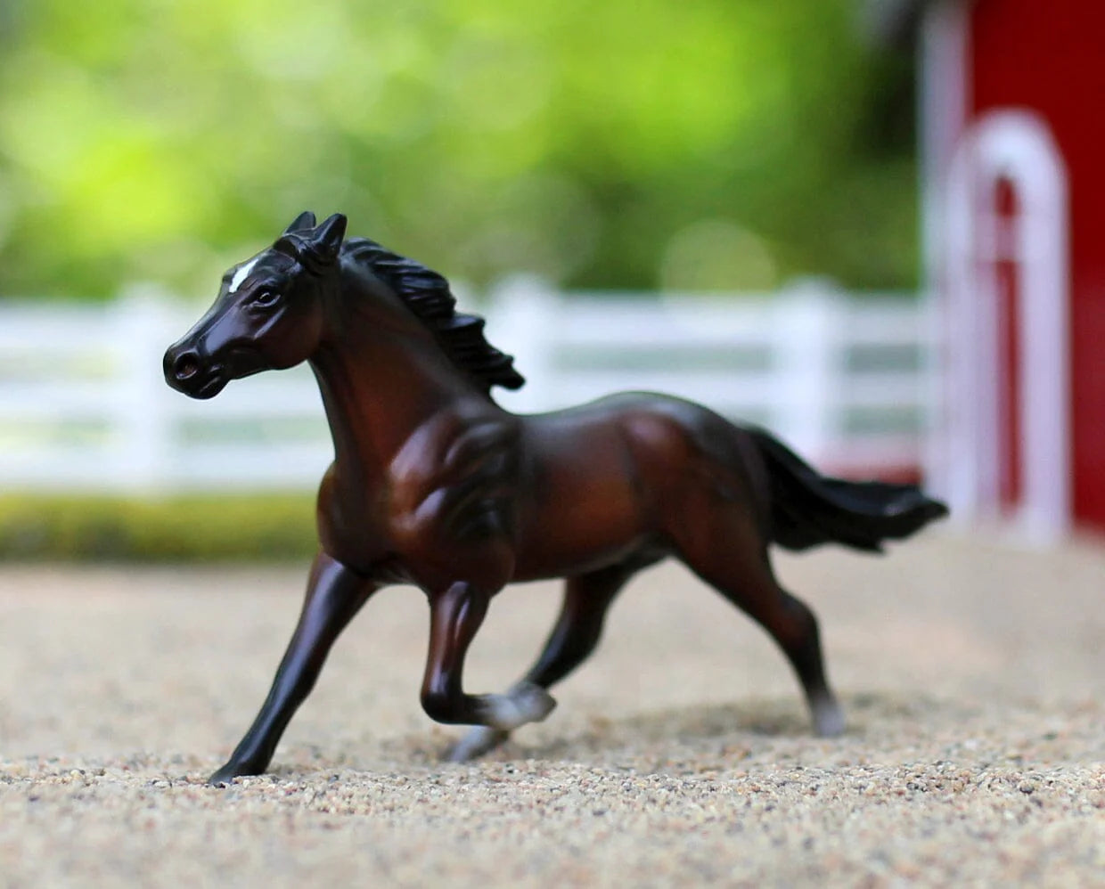 Breyer Horses Mystery Horse Surprise: Exquisite Equines Individual Blind Bag Series 4