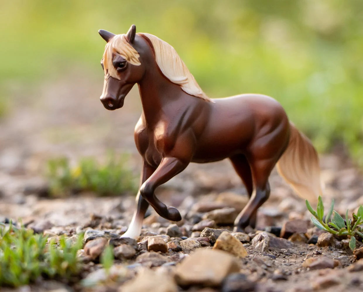 Breyer Horses Mystery Horse Surprise: Exquisite Equines Individual Blind Bag Series 4