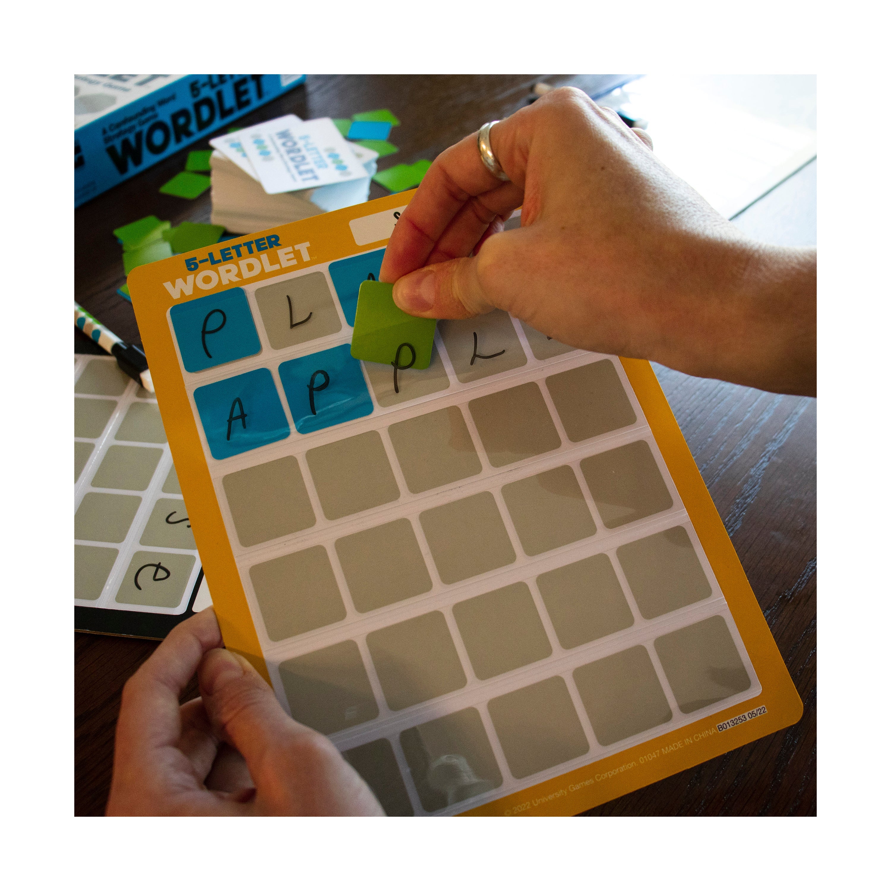 UNIVG 5 Letter Wordlet - A Confounding Word Strategy Game