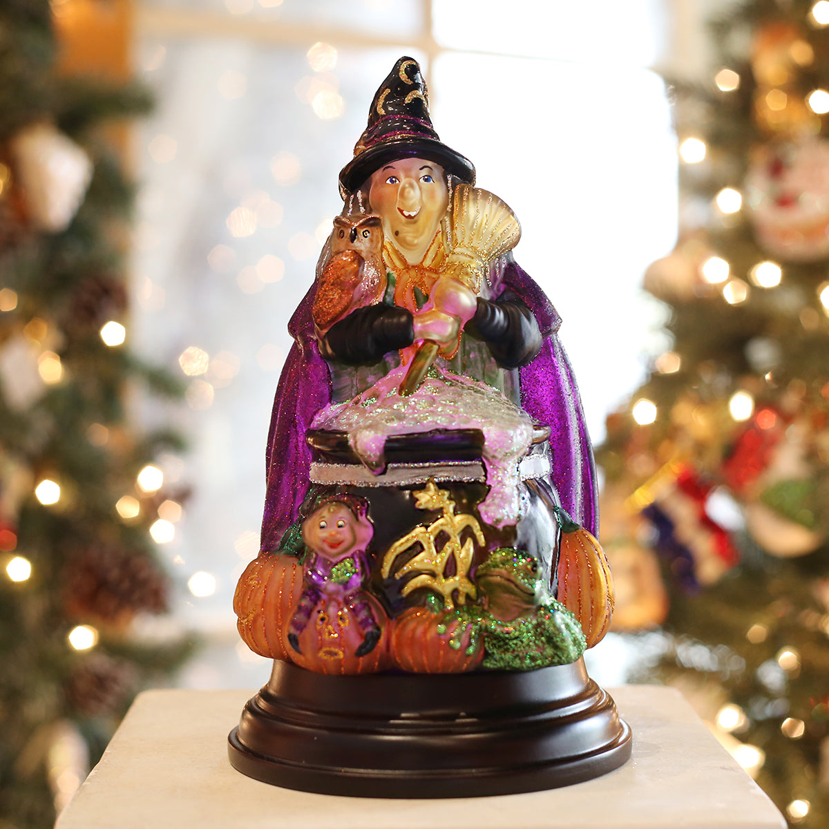 Old World Christmas Witch With Cauldron Light    