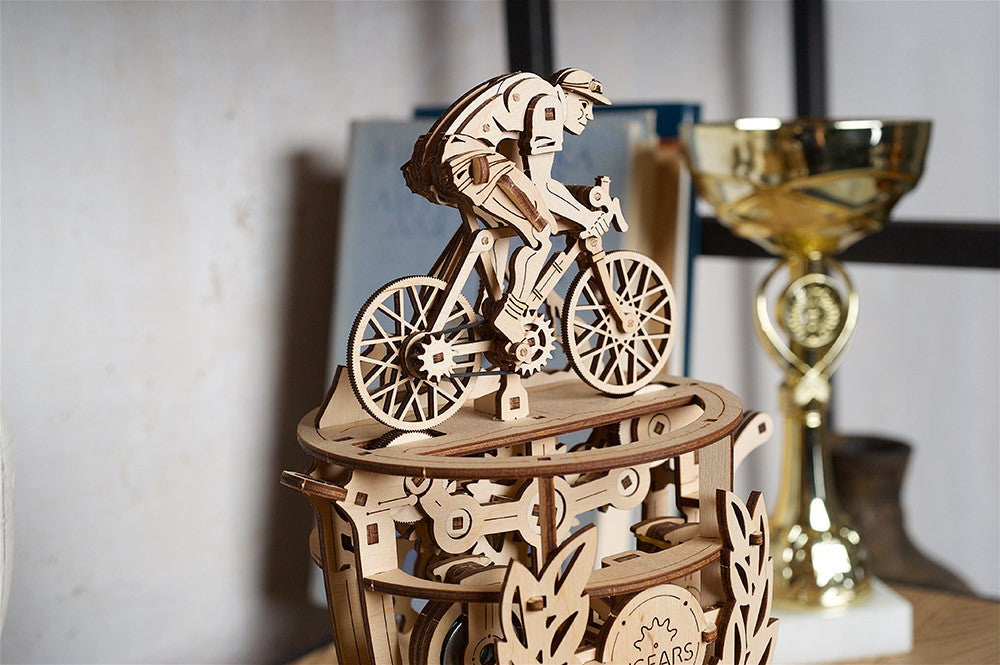 UGears Automation Cyclist    