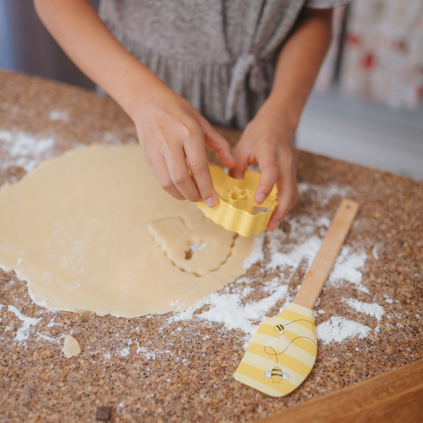 Spring Fling Busy Bee Cookie Cutter and Spatula    