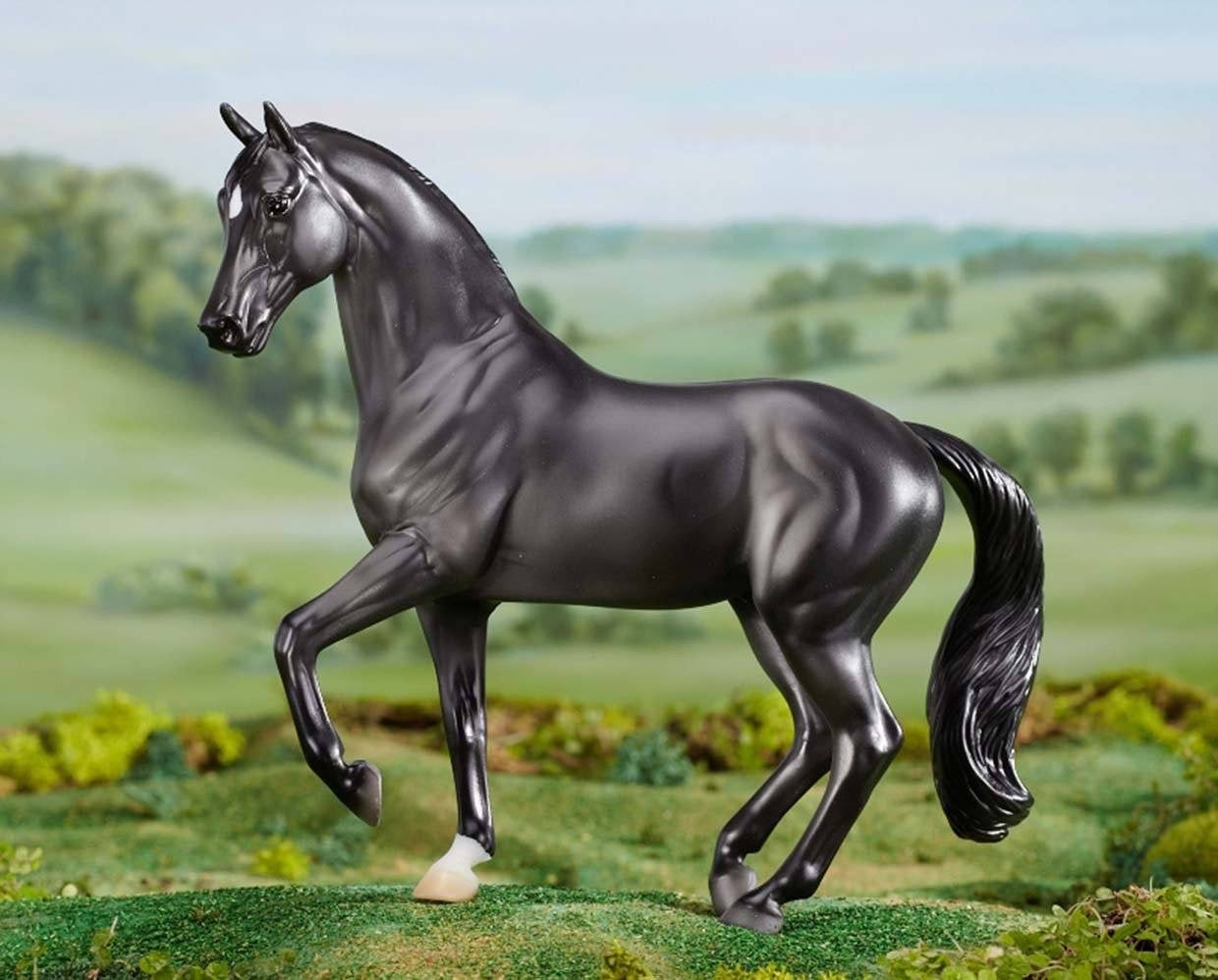Freedom Series - Black Beauty Horse And Book Set    