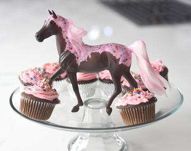 Breyer Cupcake - Freedom Series    