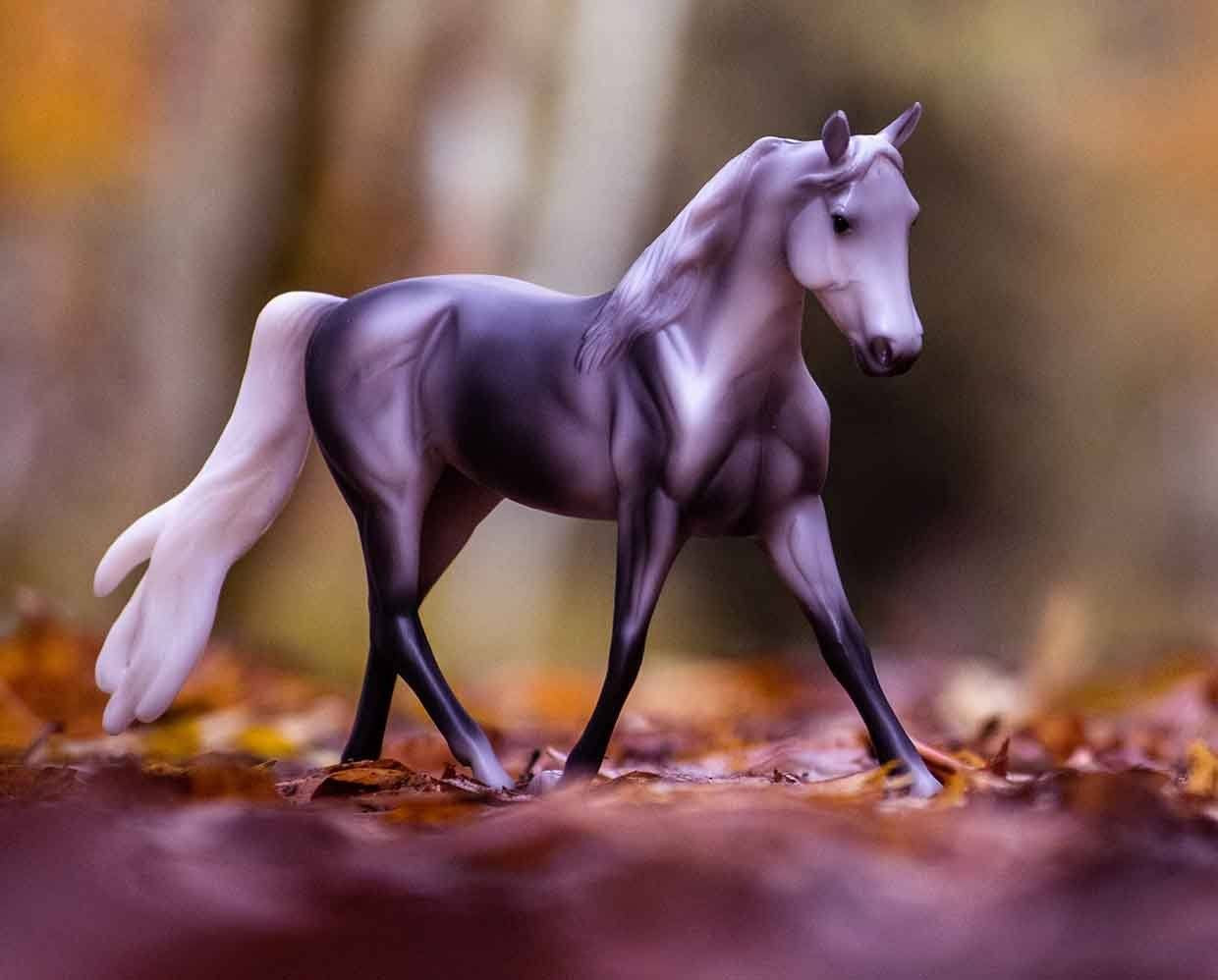 Breyer Classics - Grey Saddlebred    