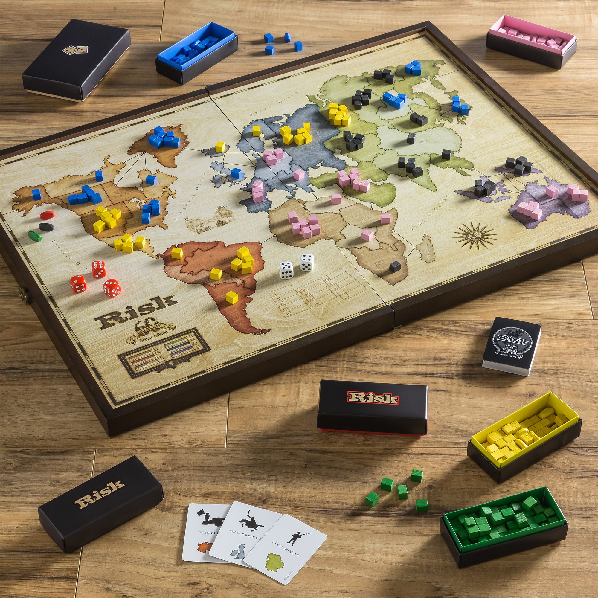 Deluxe Wooden Folding Edition - Risk    