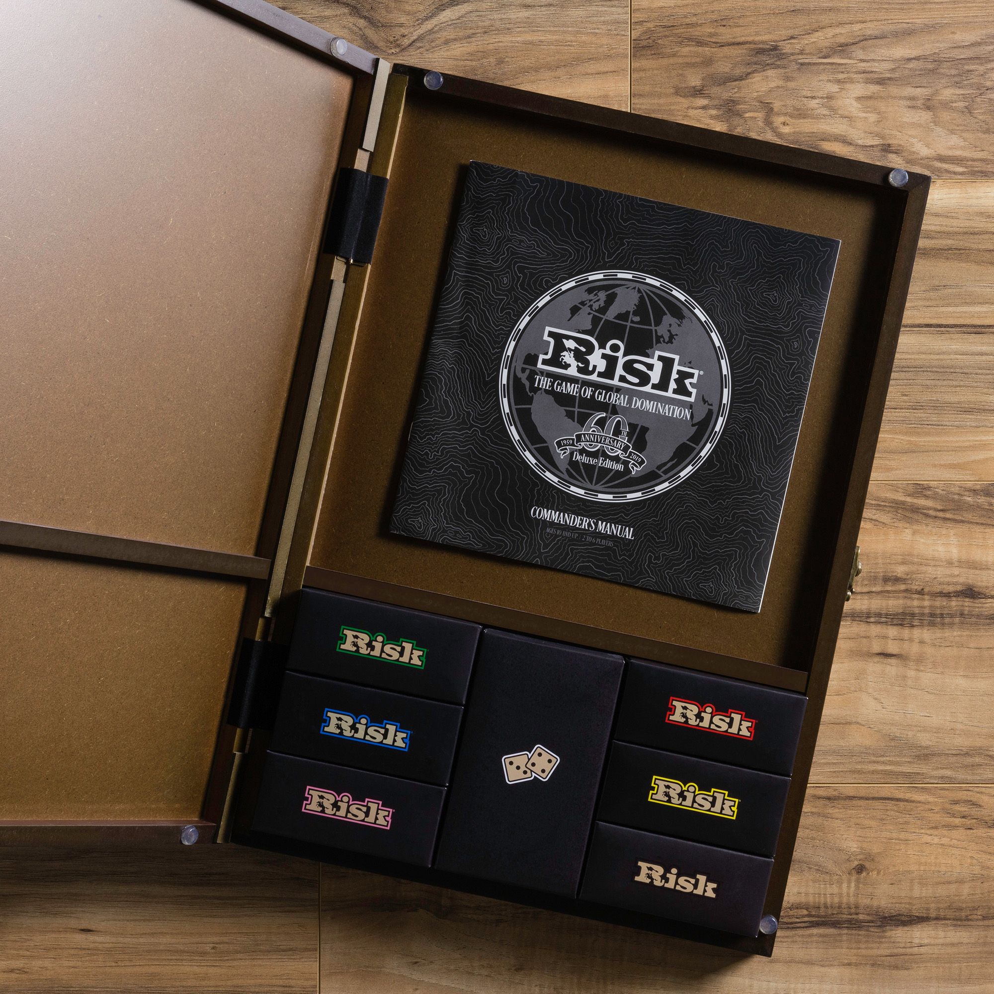 Deluxe Wooden Folding Edition - Risk    
